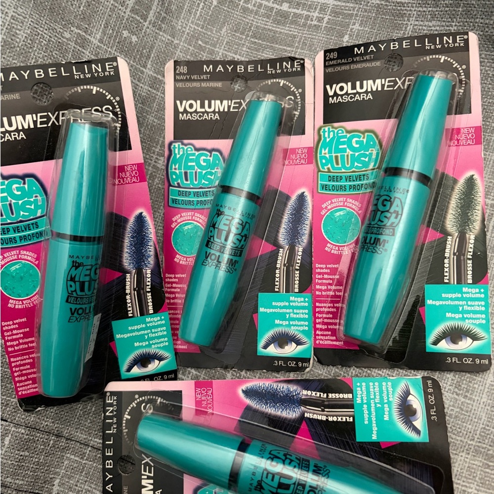 Maybelline The Mega Plush Volum' Express Mascara - Teal Packaging